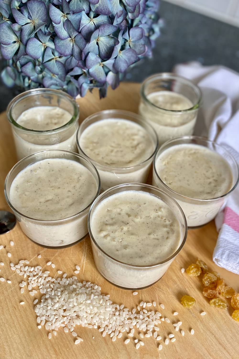 Creamy-rice-pudding glass pots of creamy rice puddings